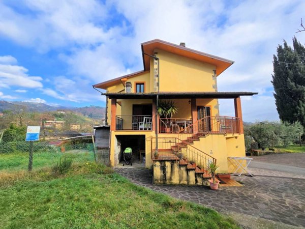 casa indipendente in vendita a Montecatini-Terme in zona Vico