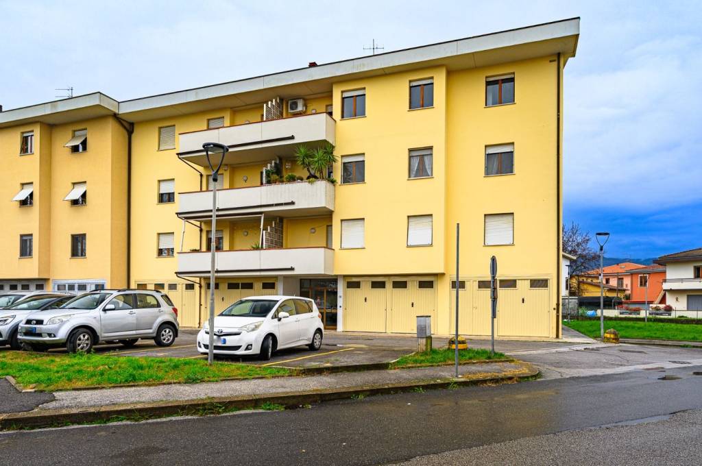 appartamento in vendita a Montecatini-Terme in zona Vico