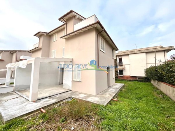 casa indipendente in vendita a Montecatini-Terme in zona Vico