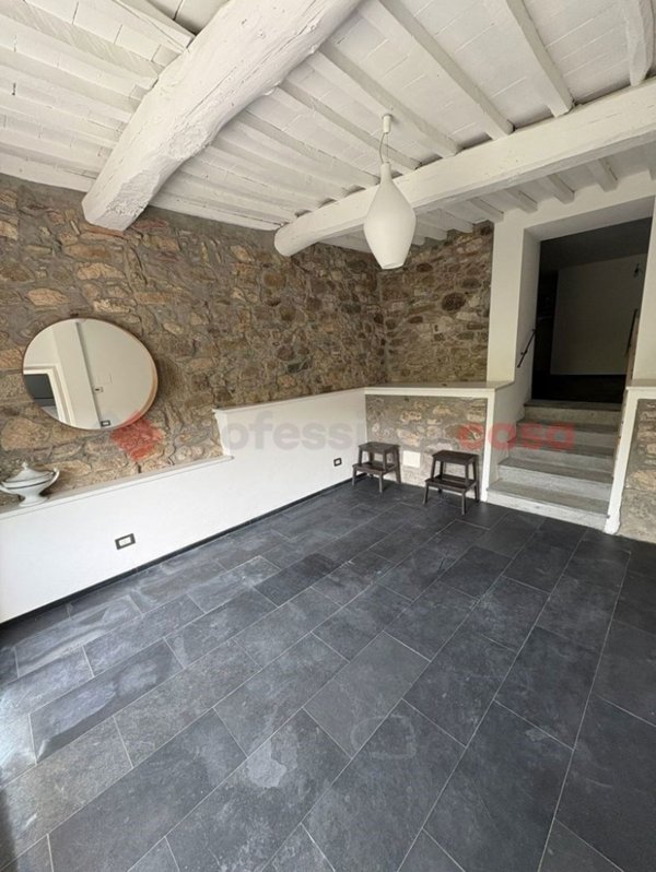 casa indipendente in vendita a Montecatini-Terme in zona Montecatini Alto