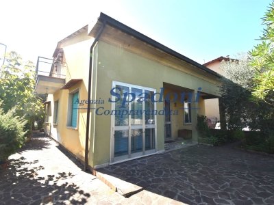 casa indipendente in vendita a Montecatini-Terme