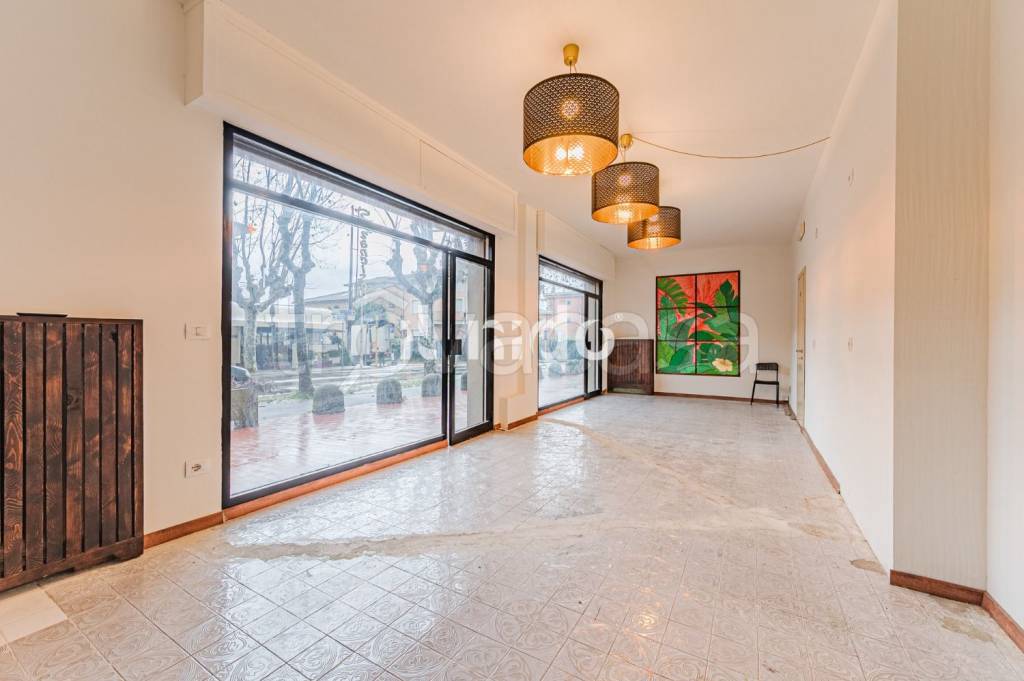 negozio in vendita a Montecatini-Terme in zona Vico