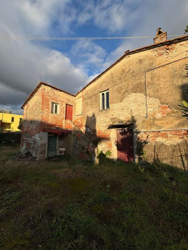 casa indipendente in vendita a Montecatini-Terme in zona Vico