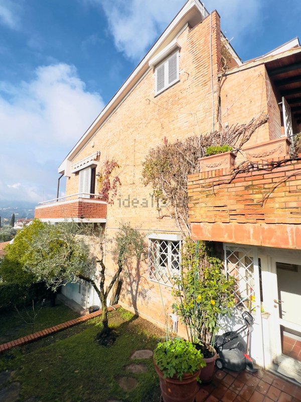casa indipendente in vendita a Montecatini-Terme