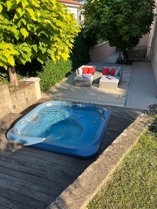 casa indipendente in vendita a Montecatini-Terme