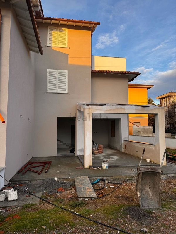 casa indipendente in vendita a Montecatini-Terme