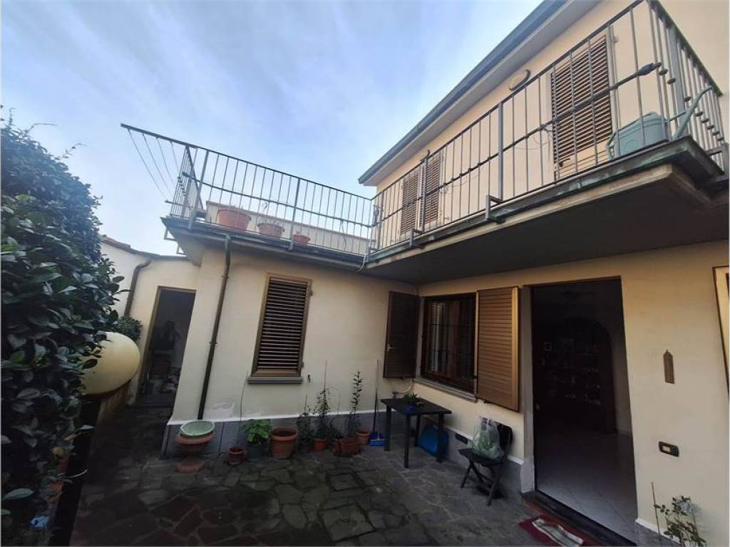 casa indipendente in vendita a Montecatini-Terme