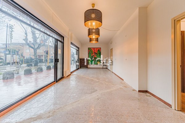 negozio in vendita a Montecatini-Terme