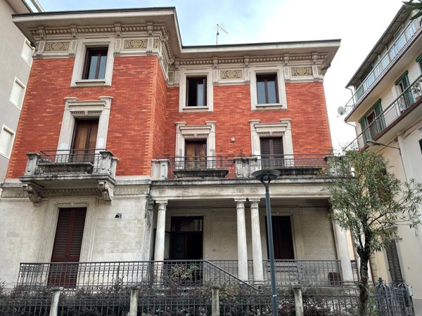 ufficio in vendita a Montecatini-Terme