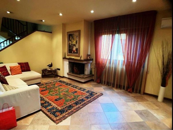 casa indipendente in vendita a Montecatini-Terme