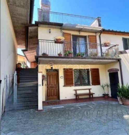 appartamento in vendita a Montecatini-Terme in zona Vico