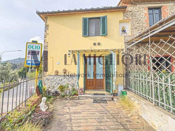 casa indipendente in vendita a Montecatini-Terme in zona Vico