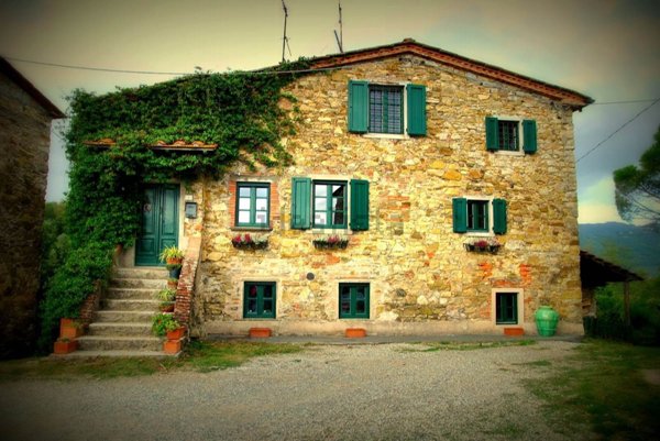 casa indipendente in vendita a Montecatini-Terme in zona Montecatini Alto