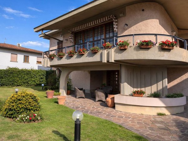 casa indipendente in vendita a Montecatini-Terme in zona Vico