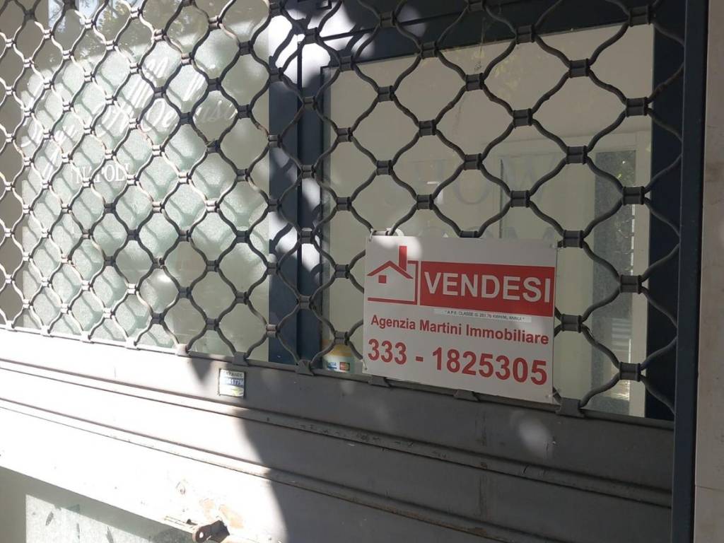 negozio in vendita a Montecatini-Terme