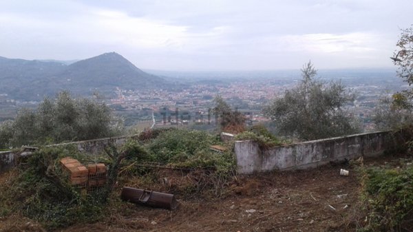 terreno edificabile in vendita a Montecatini-Terme in zona Montecatini Alto