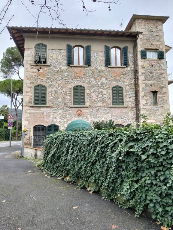casa indipendente in vendita a Montecatini-Terme in zona Vico