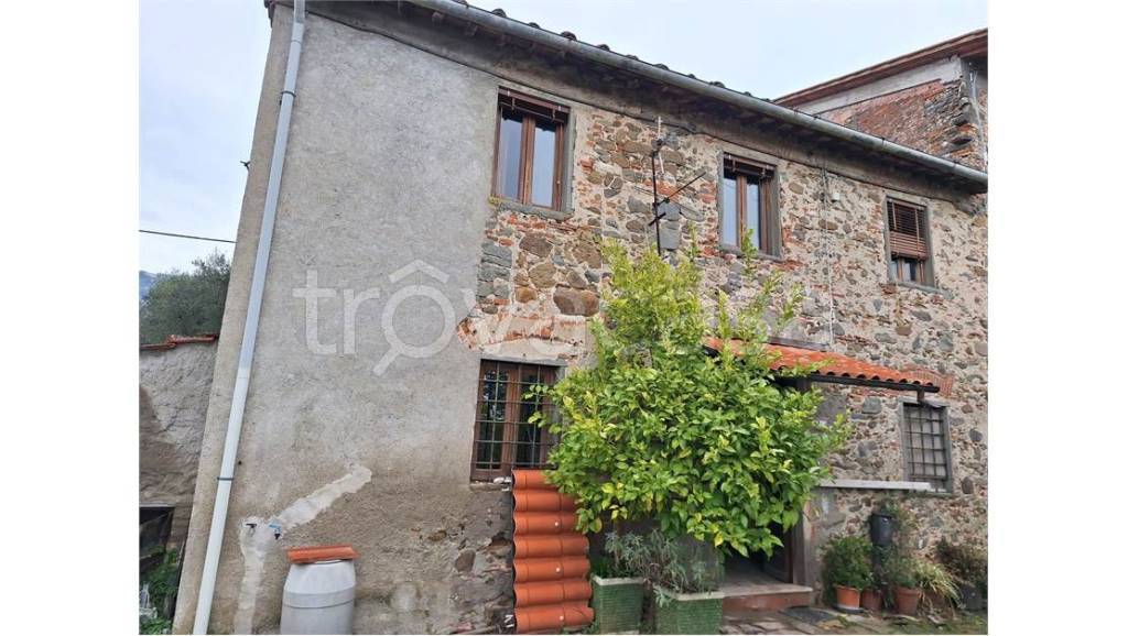 casa indipendente in vendita a Montecatini-Terme in zona Vico