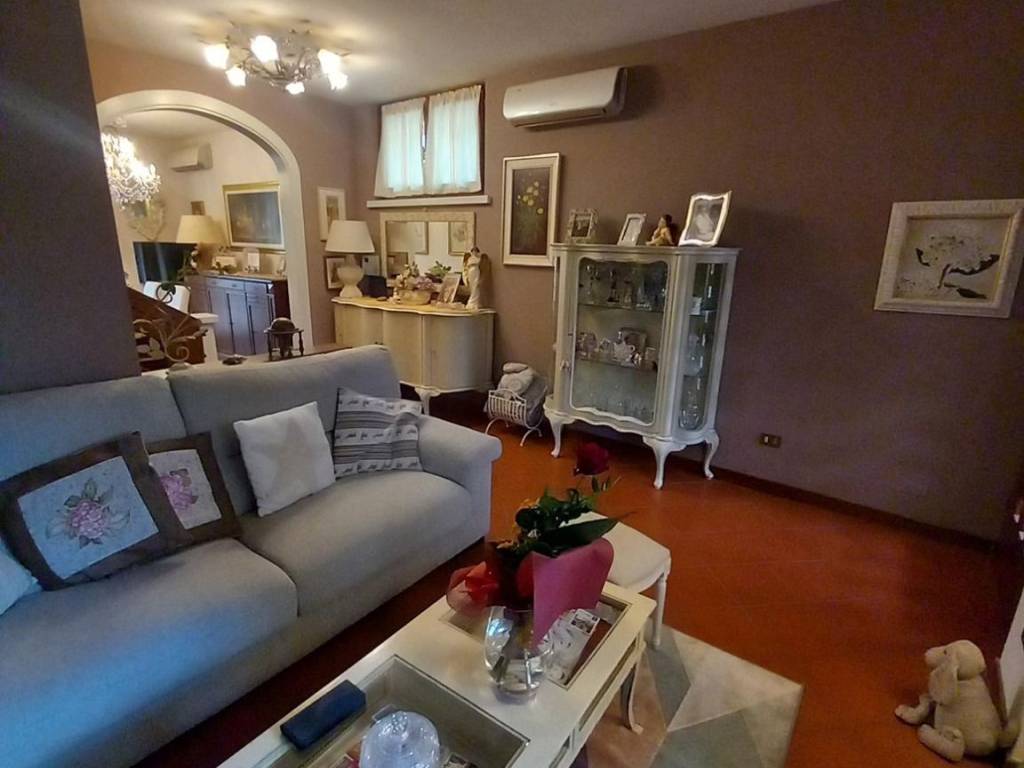 casa indipendente in vendita a Montecatini-Terme in zona Vico