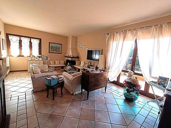 casa indipendente in vendita a Montecatini-Terme in zona Vico