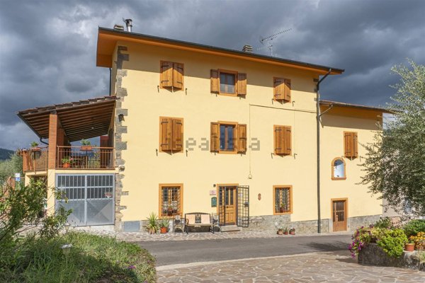 casale in vendita a Montecatini-Terme