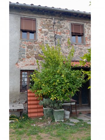 casa indipendente in vendita a Montecatini-Terme in zona Vico