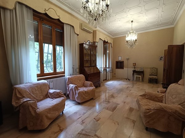 casa indipendente in vendita a Montecatini-Terme
