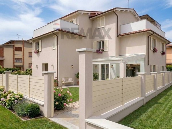 casa indipendente in vendita a Montecatini-Terme in zona Vico