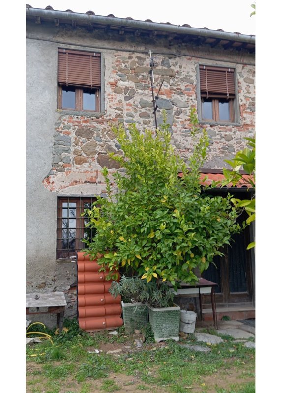 casa indipendente in vendita a Montecatini-Terme