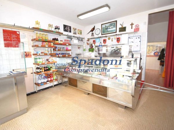 negozio in vendita a Montecatini-Terme