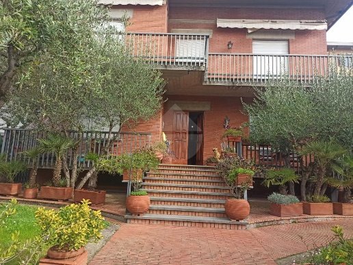 casa indipendente in vendita a Montecatini-Terme in zona Vico