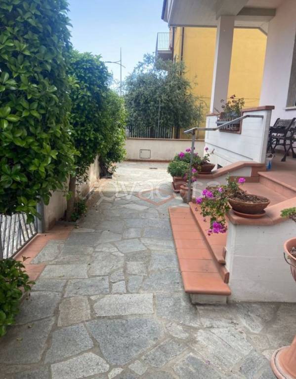 appartamento in vendita a Montecatini-Terme in zona Vico