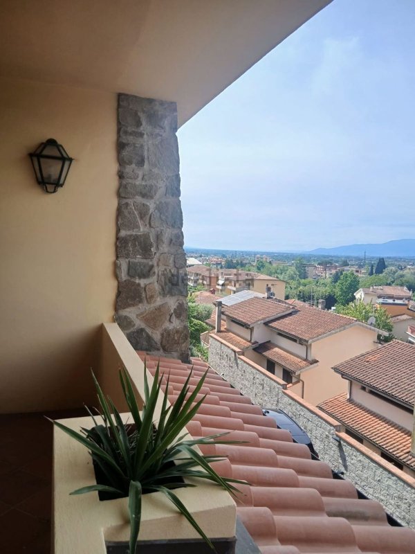casa indipendente in vendita a Montecatini-Terme