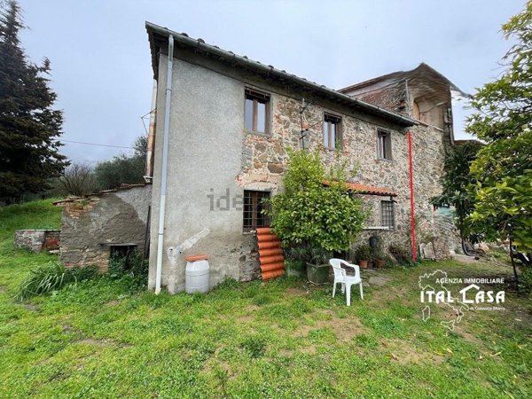 casa indipendente in vendita a Montecatini-Terme