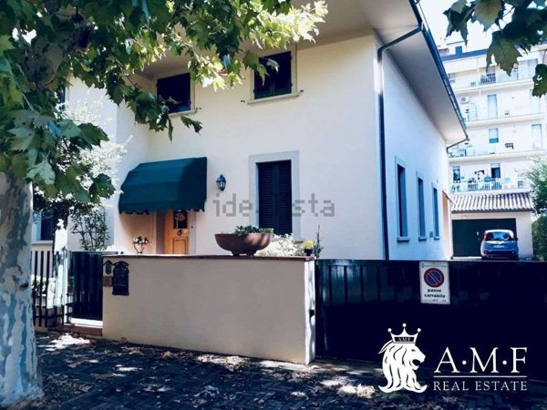 casa indipendente in vendita a Montecatini-Terme