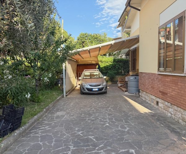 casa indipendente in vendita a Montecatini-Terme