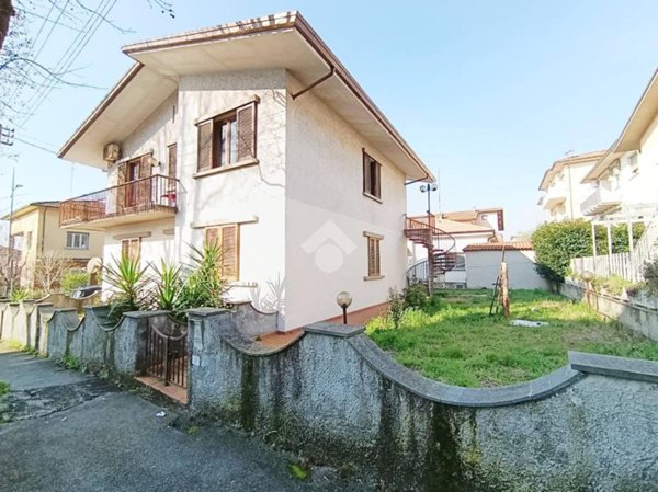 casa indipendente in vendita a Montecatini-Terme in zona Vico