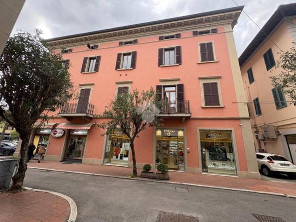 ufficio in vendita a Montecatini-Terme