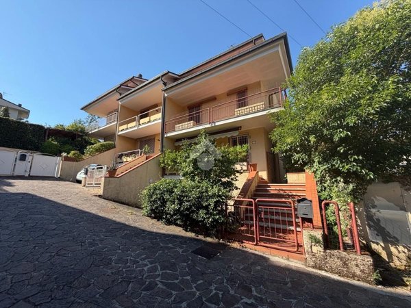 casa indipendente in vendita a Montecatini-Terme in zona Vico