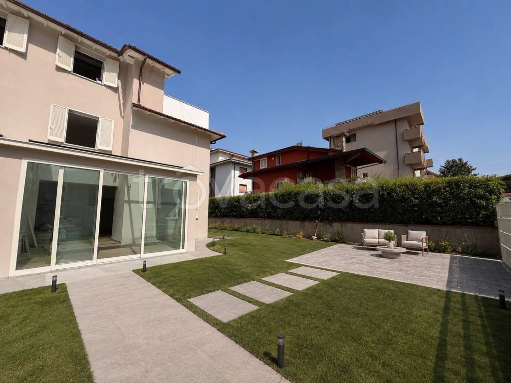 casa indipendente in vendita a Montecatini-Terme
