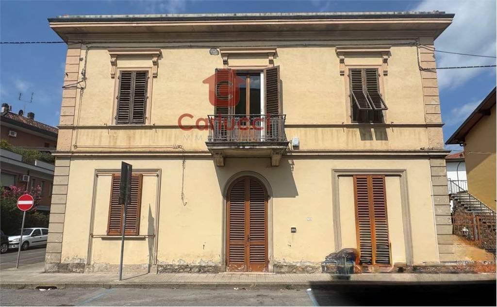 appartamento in vendita a Montecatini-Terme in zona Vico