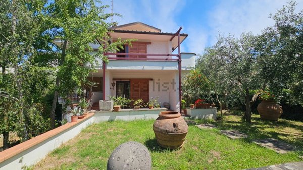 casa indipendente in vendita a Montecatini-Terme in zona Vico