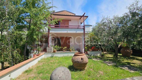 casa indipendente in vendita a Montecatini-Terme in zona Vico