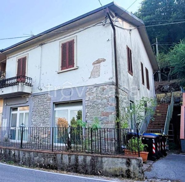 casa indipendente in vendita a Montecatini-Terme in zona Nievole