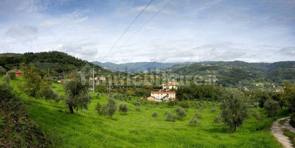 casale in vendita a Montecatini-Terme in zona Montecatini Alto