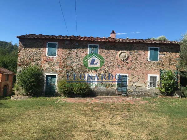 casa indipendente in vendita a Montecatini-Terme