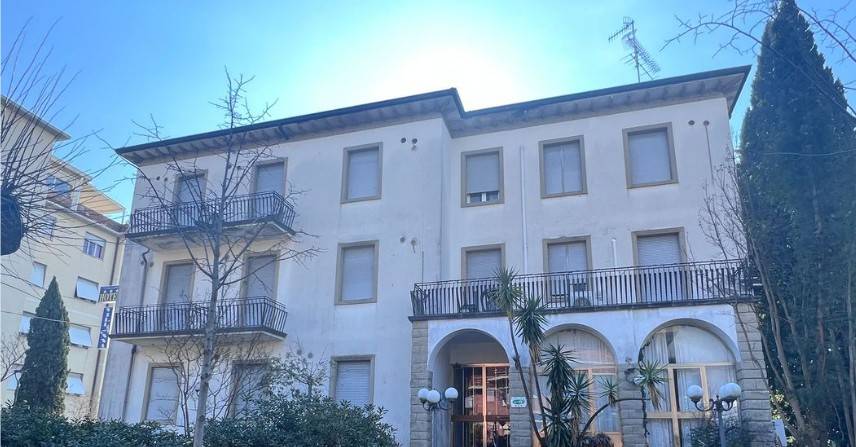 intera palazzina in vendita a Montecatini-Terme