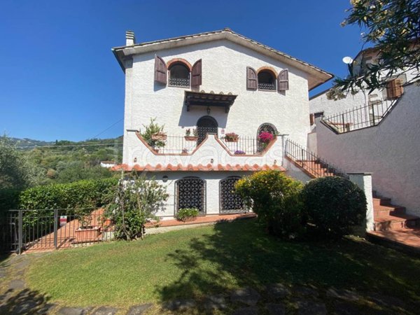 casa indipendente in vendita a Montecatini-Terme in zona Nievole