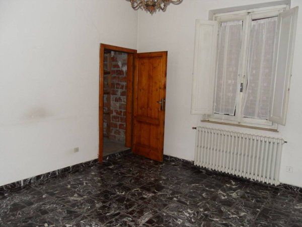 appartamento in vendita a Montecatini-Terme in zona Nievole