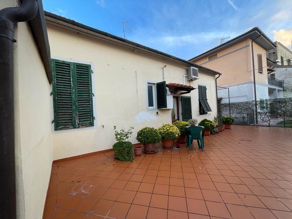 casa indipendente in vendita a Montecatini-Terme